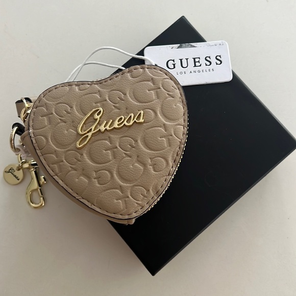Guess heart shape coin purse - Picture 1 of 5